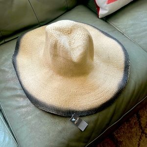 Floppy beach hat nwt